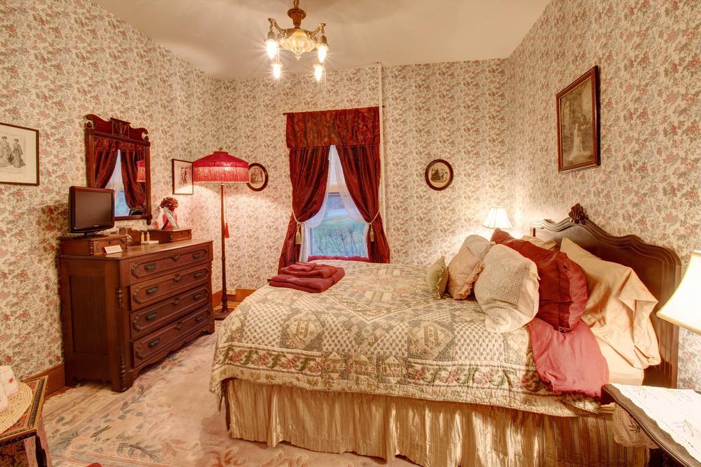 Margaretville Mountain Inn B&B Экстерьер фото
