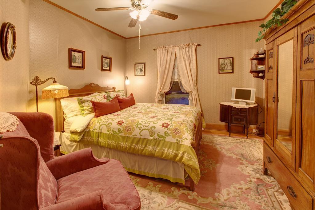 Margaretville Mountain Inn B&B Экстерьер фото